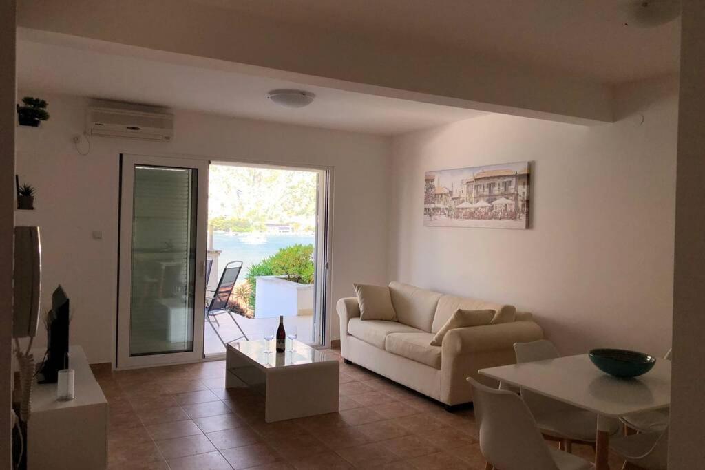 Chillout Apartment In Kotor Bay المظهر الخارجي الصورة